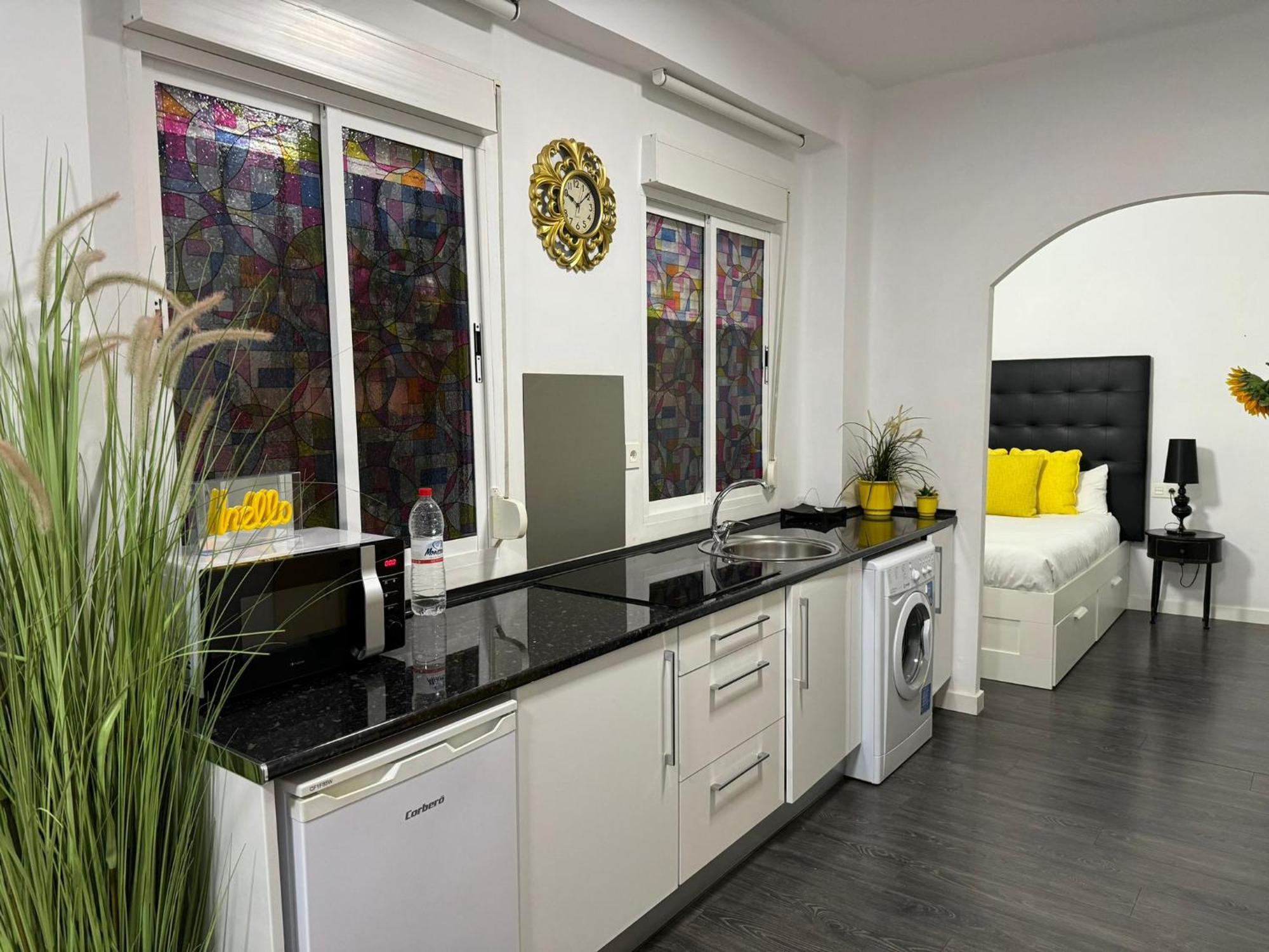 A 20 Pasos Del Museo Picasso Apartment Малага Екстериор снимка