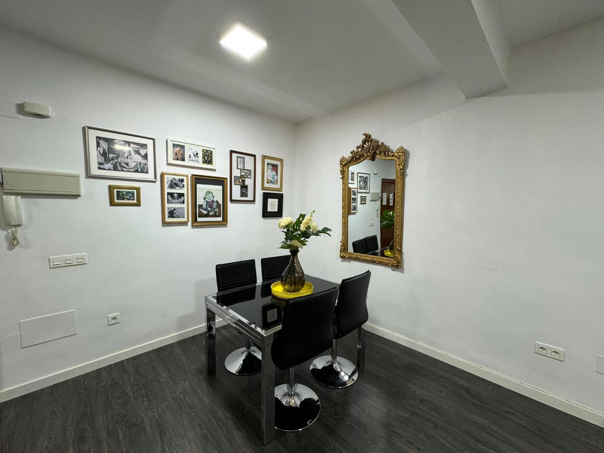 A 20 Pasos Del Museo Picasso Apartment Малага Екстериор снимка